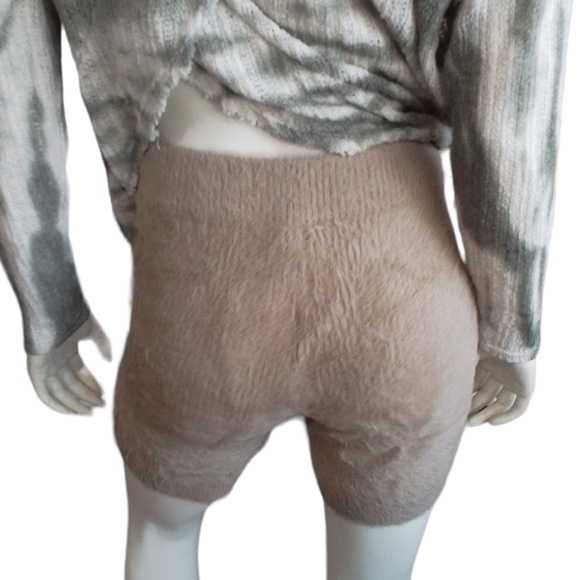 Hidden Brand Cozy Drawstring Shorts NWT - Picture 5 of 17